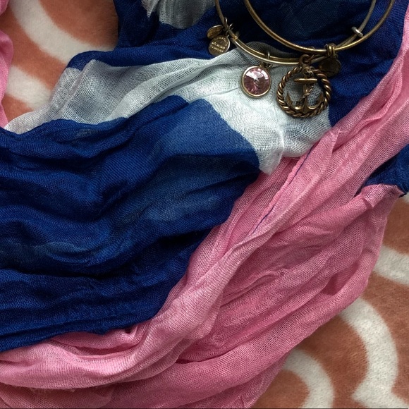 🍭Infinity Scarf - Picture 5 of 5